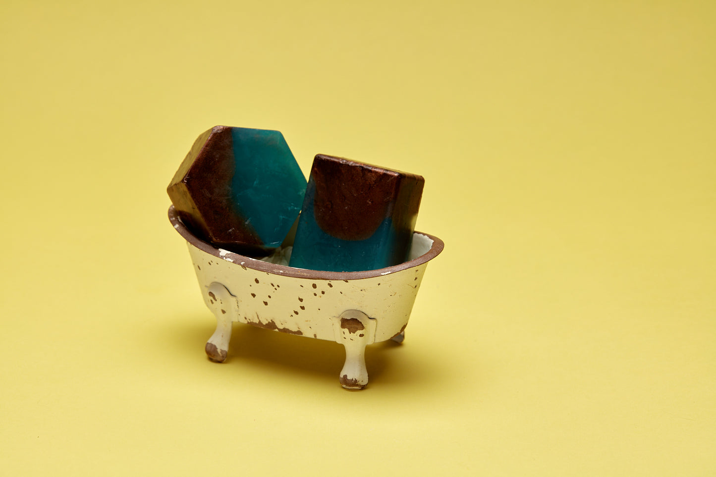 Forest Oud & Balsam Scented Soap