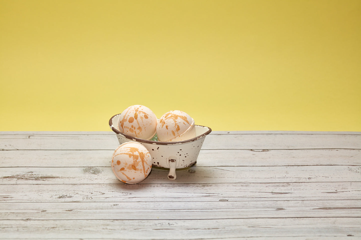 Oatmeal Milk & Honey Bath Bomb